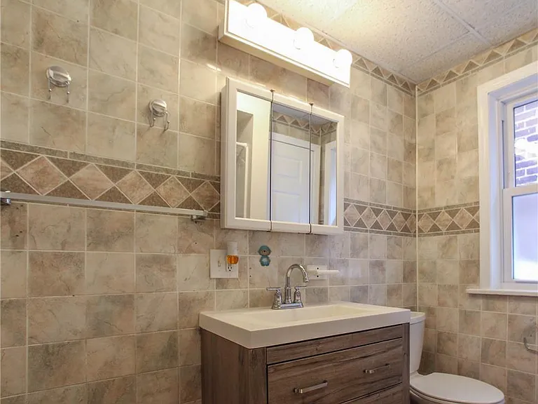 728 Seitz St — Photo 13