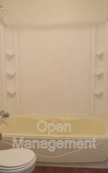1100 Thornwood Dr #806 — Photo 13