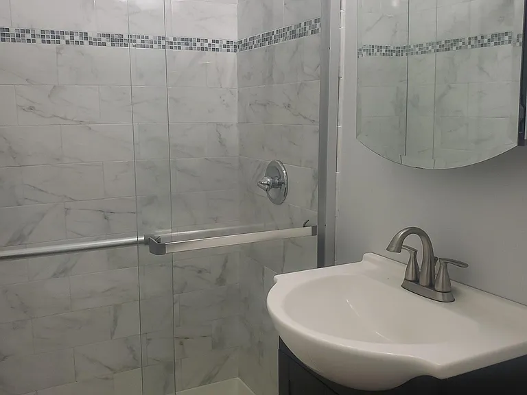 416 McGrath Hwy — Photo 9