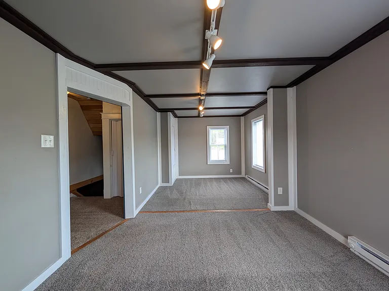 56 Franklin Ave #B — Photo 7