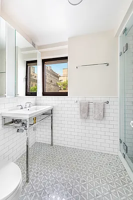 Sold by Compass | media 23