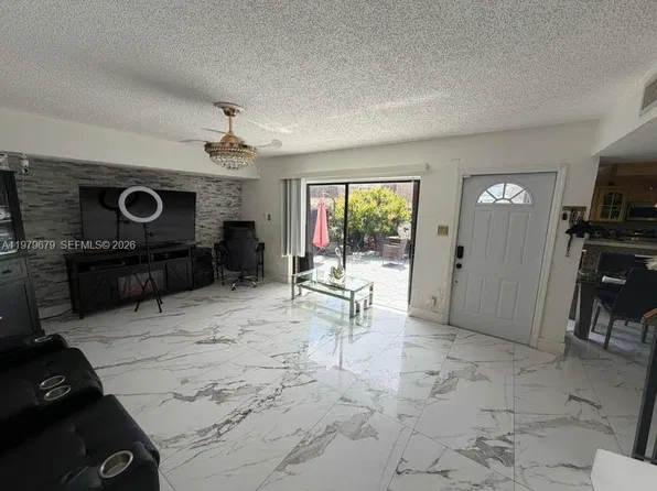 8209 SW 23rd Ct #17C, North Lauderdale, FL 33068