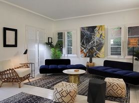 137 N Sycamore Ave, Los Angeles, CA