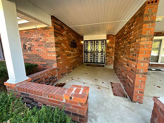4th image of 600 Brookview Dr