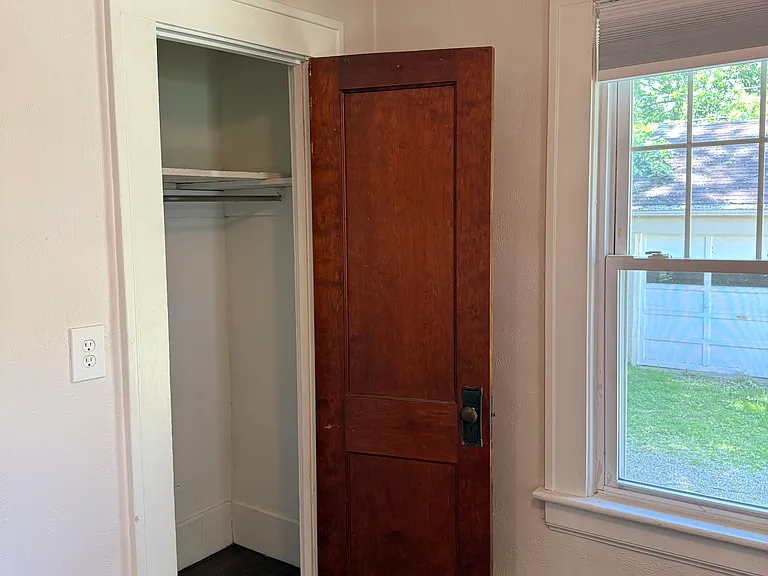 132 Crescent Dr #D — Photo 4