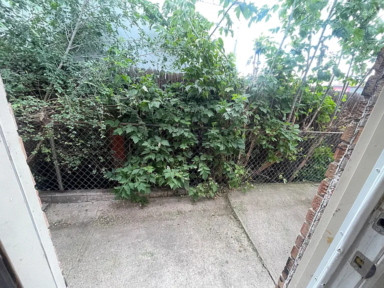 1440 Clinton St — Photo 11