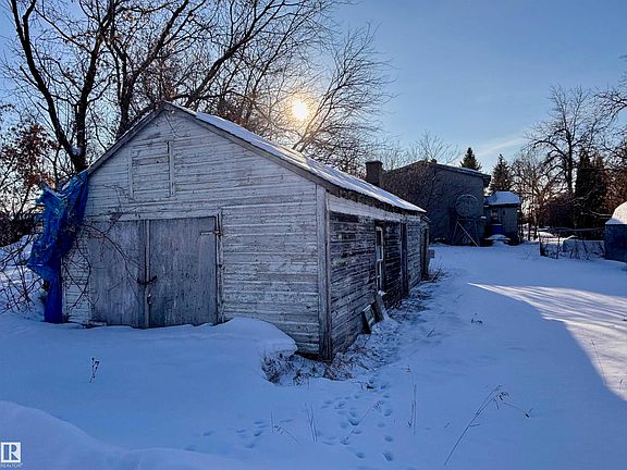 2nd image of 5216 50th Ave