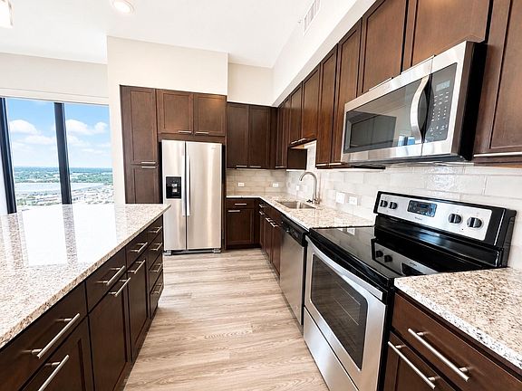 2nd image of 9787 Katy Fwy Unit 1601
