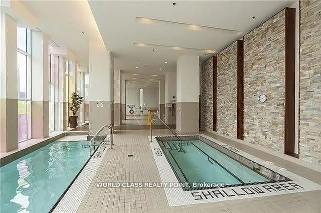 33 Singer Ct #611 — Photo 19
