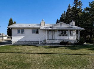 104 S 11th St, Beaverlodge, AB T0H 0C0