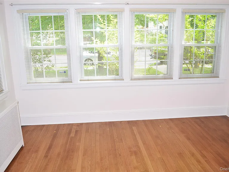 53 Ogden Ave — Photo 4