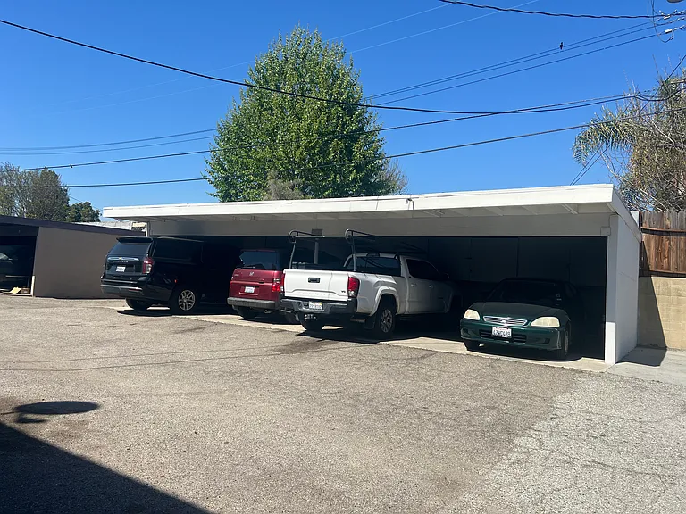 205 E Acacia St #C — Photo 10
