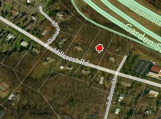 26 Hillcrest Rd, Holmdel, NJ 07733