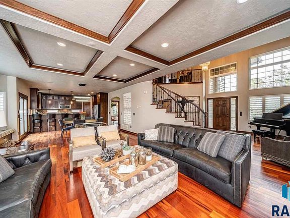 5th image of 5600 S Park Knoll Pl