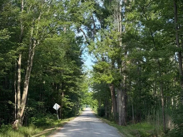 Sullivan Rd, Emmett, MI 48022