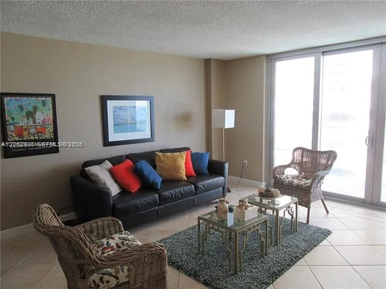 5701 Collins Avenue Cu #919 — Photo 5