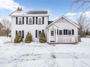 171 Island Cottage Rd, Rochester, NY 14612