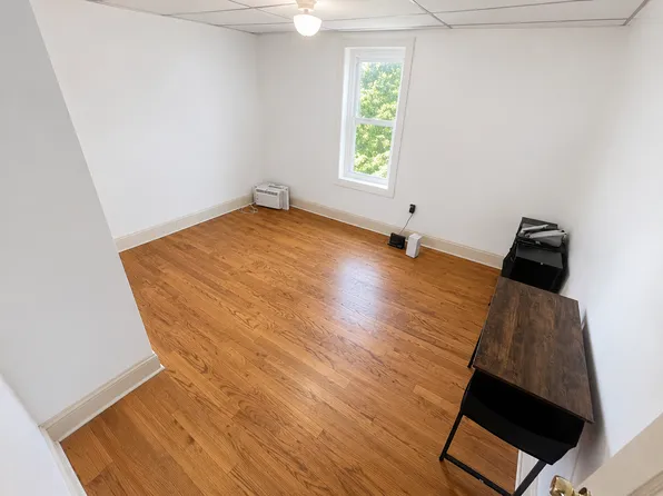 4712 Woodland Ave Floor 3, Philadelphia, PA 19143