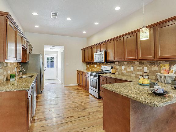 5th image of 1112 Mildred Ave NW