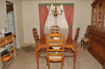 4th image of 208 Westbury Dr