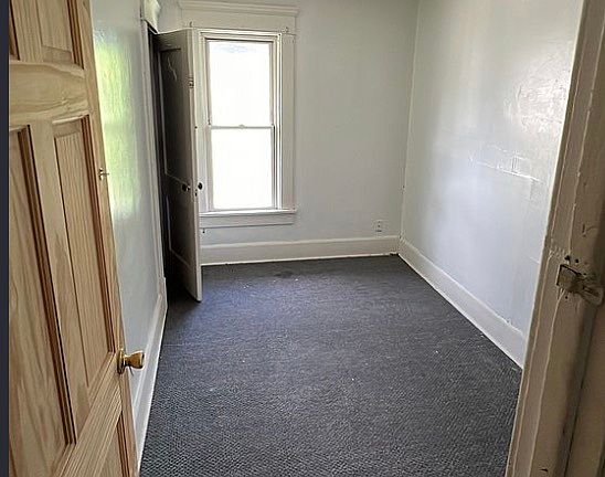 2nd image of 205 Buckingham Ave #205