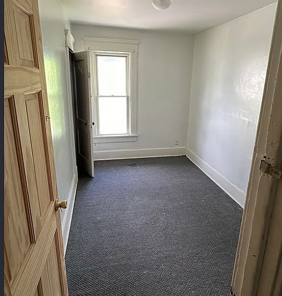 205 Buckingham Ave #205 — Photo 2