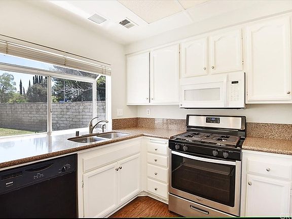 4th image of 27202 Waterford Dr