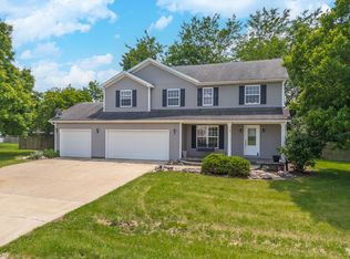 102 Merganser Ct, Downs, IL 61736