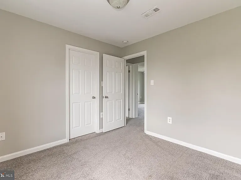 1501 Echo St — Photo 4