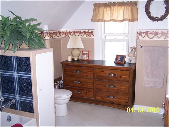 upstairs bathroom