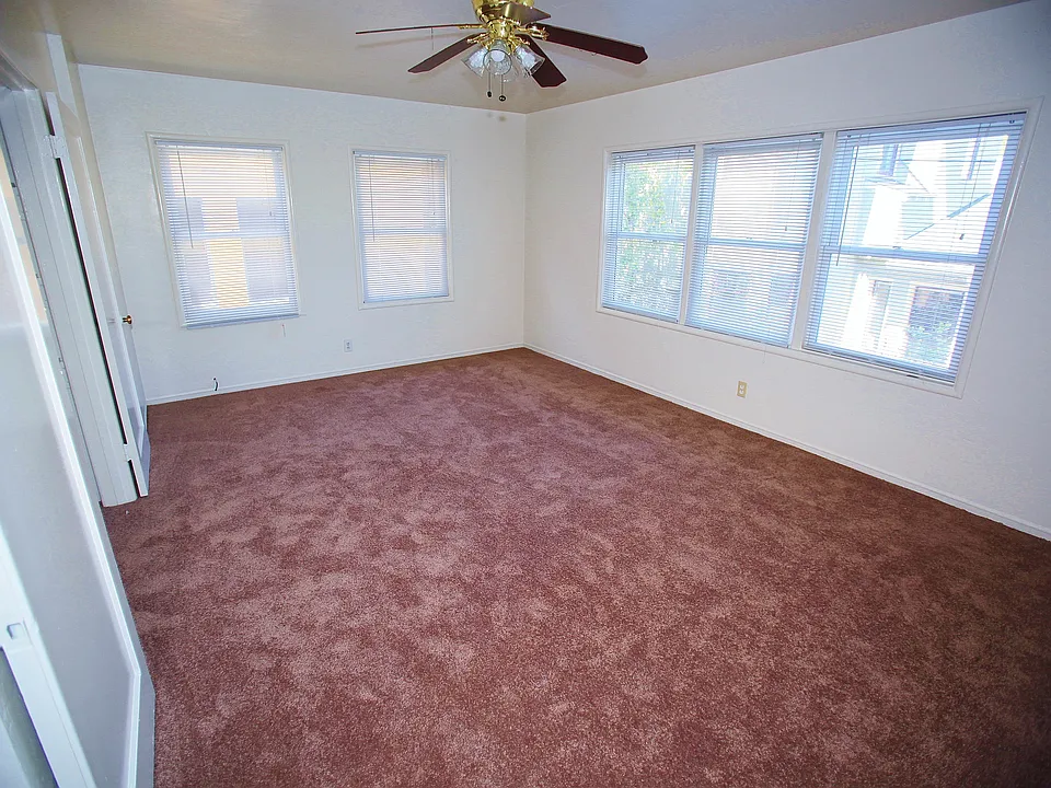 943 Solano Ave #12