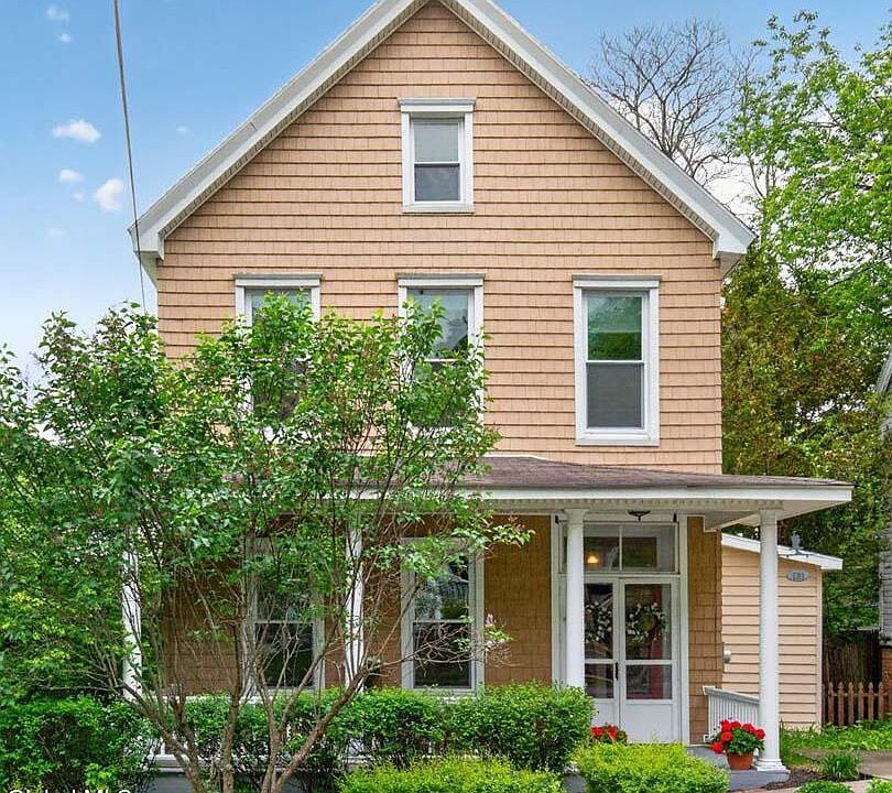 1st image of 121 Maple Avenue