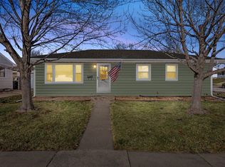 110 27th Avenue Dr SW, Cedar Rapids, IA 52404