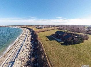 32625 Main Rd, Orient, NY 11957