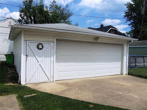 3rd image of 4815 E 96th St