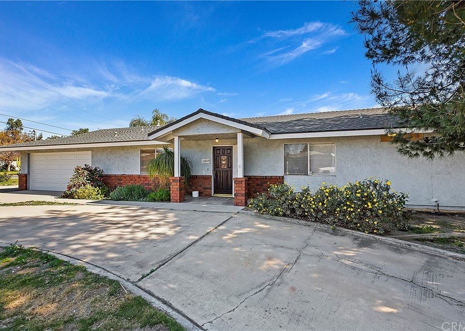 1st image of 10809 Spruce Ave