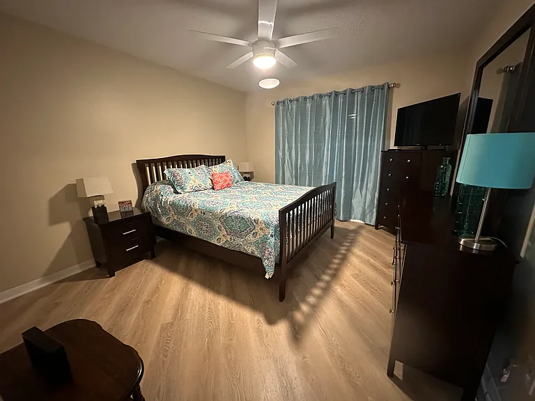 715 Hudson Ln — Photo 10