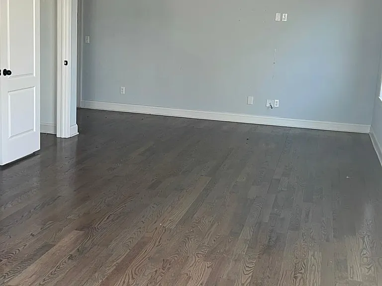586 Roosevelt Ave #2C — Photo 8