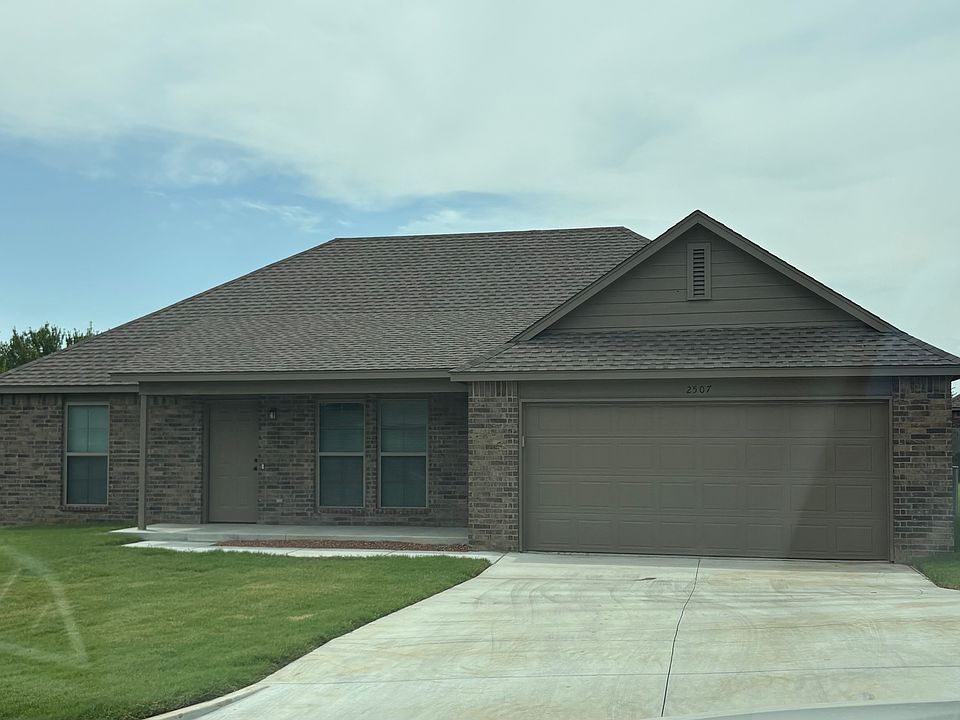 1st image of 2507 Pheasant Dr