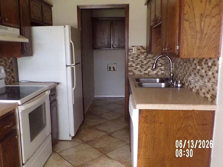 2607 NE Dearborn Ave — Photo 5