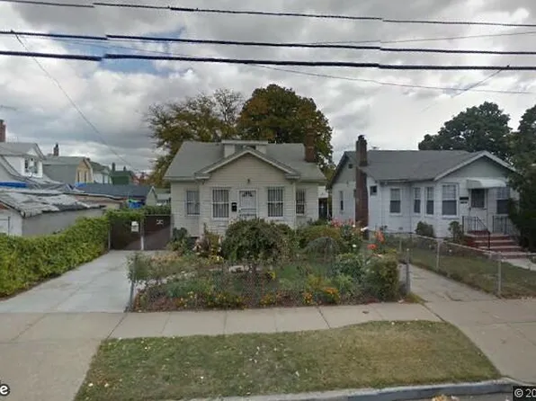 12911 132nd St, South Ozone Park, NY 11420