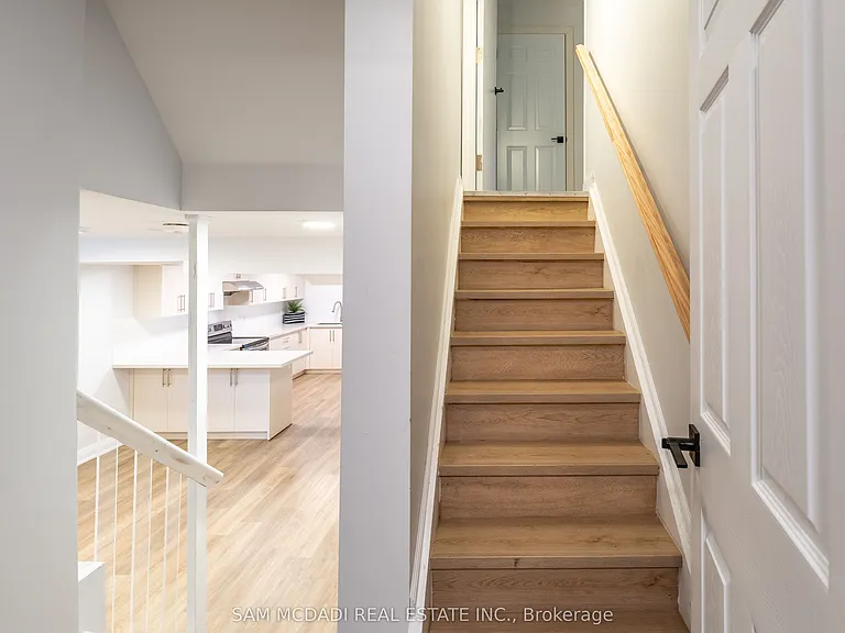 4043 Pavillion Ct #LOWER — Photo 2