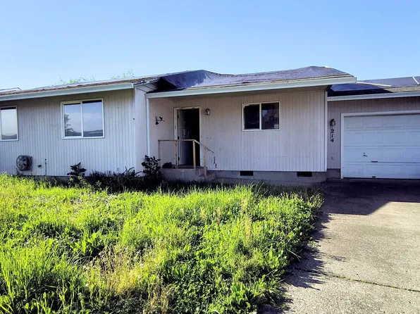 214 Valley Ct, Sutherlin, OR 97479