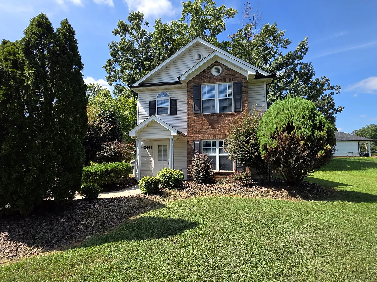 3 bed, 1292 sqft, $1,695 — Photo 1