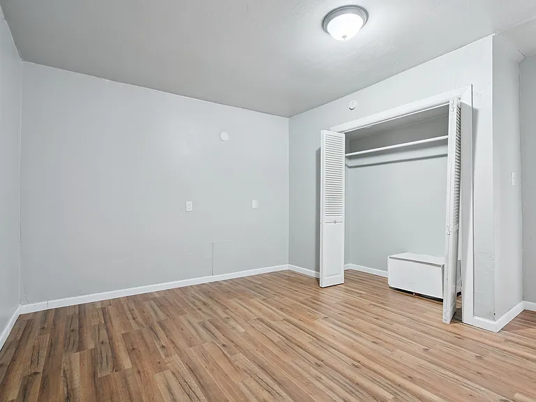 516 W Martin St — Photo 10