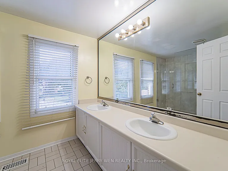 10 Kingsboro Rd — Photo 19