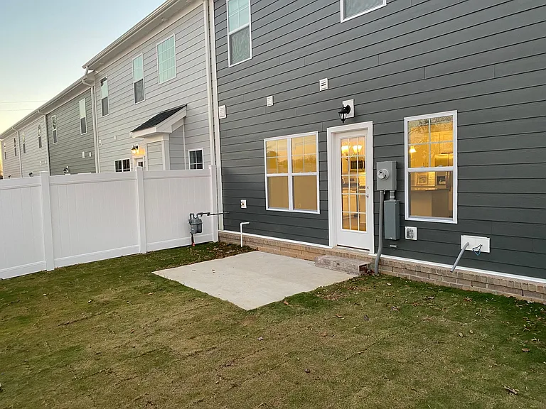 Carriage Bend Ln — Photo 25