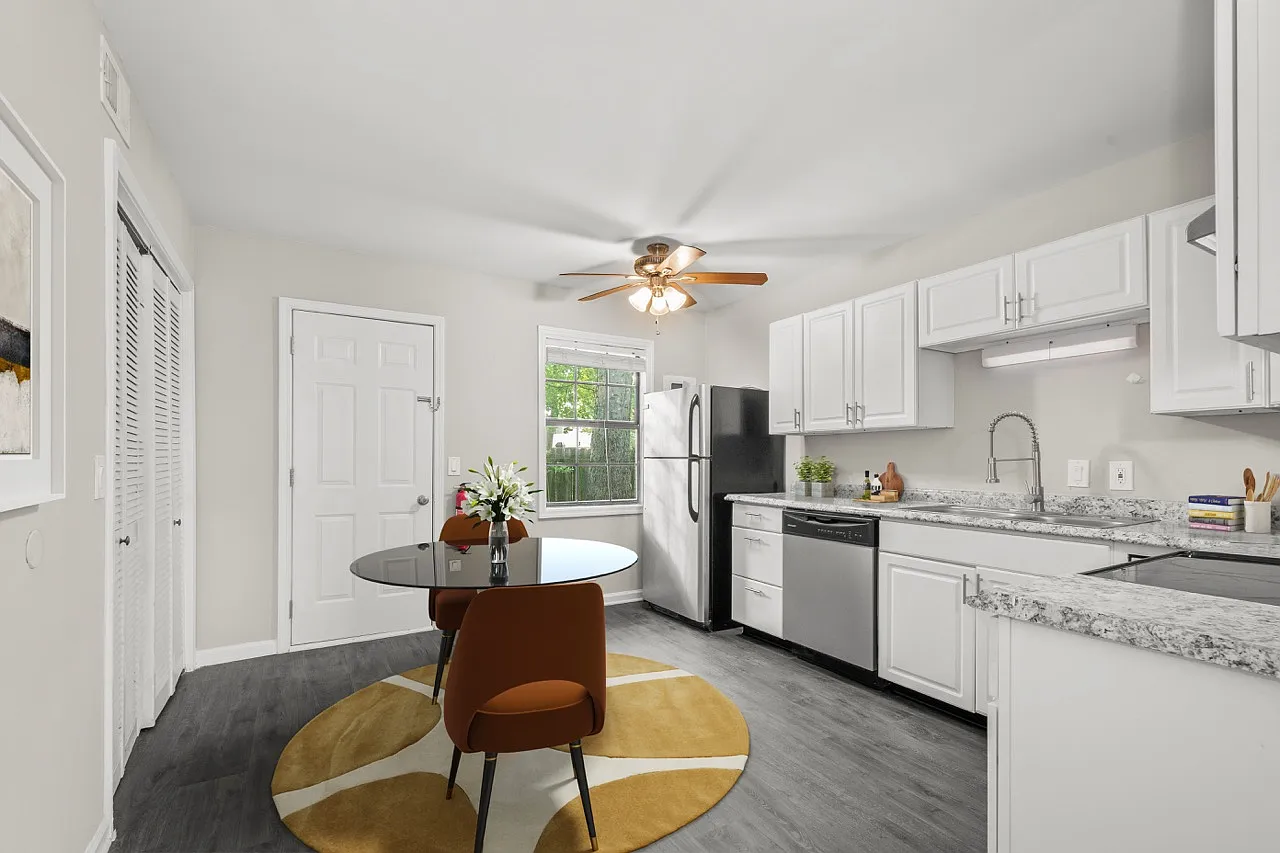 Autumn Pointe Townhomes — Photo 1