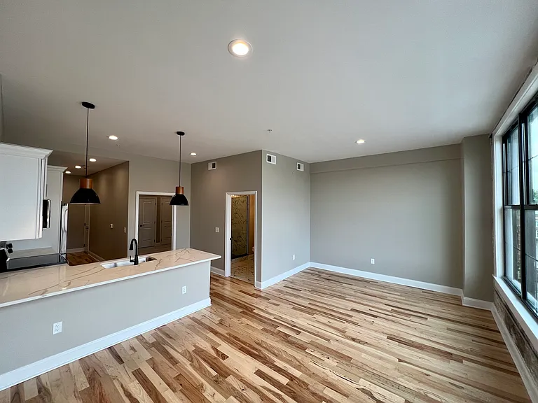 2 N 9th St #1902 — Photo 1