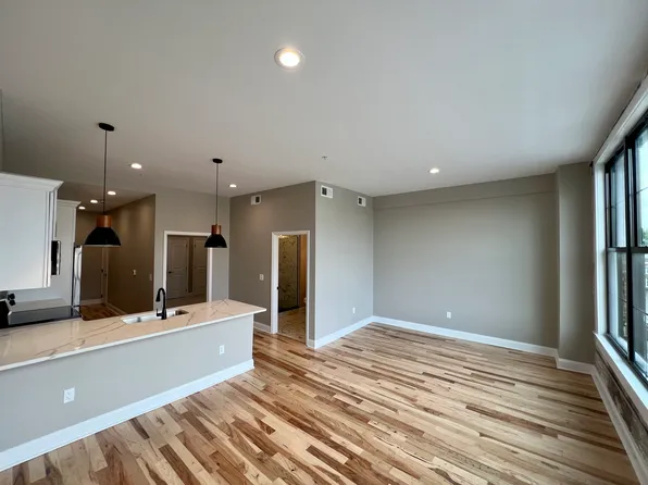 2 N 9th St, Allentown, PA
